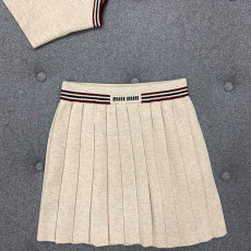미우미우 캐시미어 플리츠 스커트