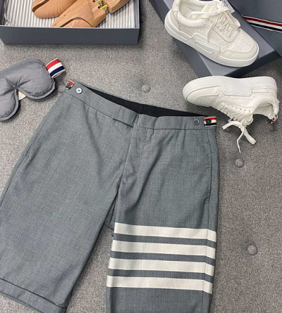 톰브라운 4선 반바지