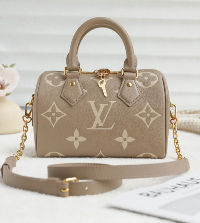 루이비통 스피디 반둘리에 20 M46575