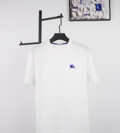 버버리 자수 반팔티