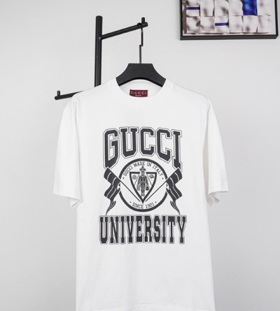 구찌 프린트 반팔티