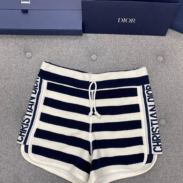 디올 스트라이프 반바지