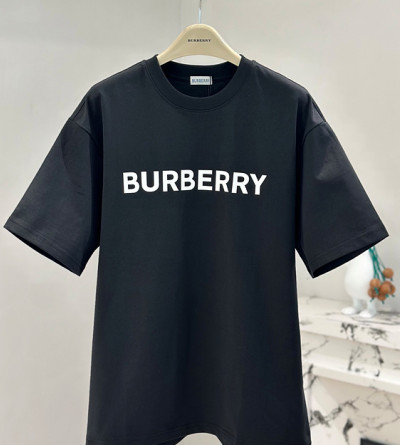 버버리 레터링 반팔티