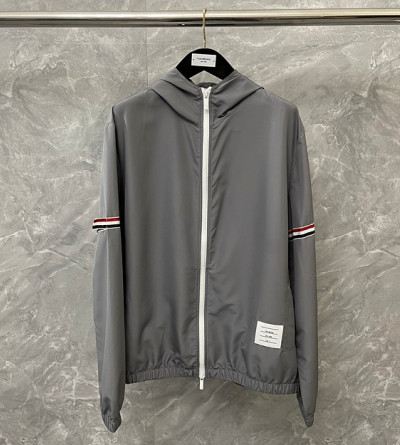 톰브라운 바람막이