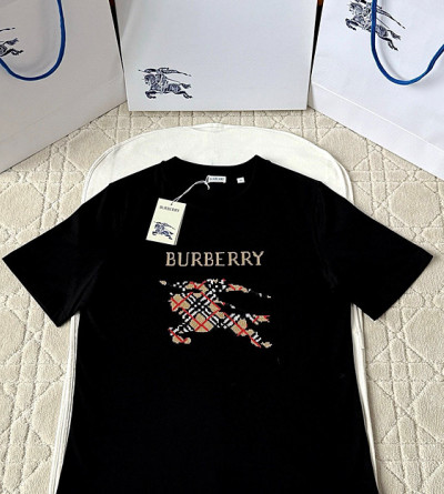 버버리 체크 엠보 반팔