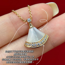 불가리 디바스 드림 목걸이