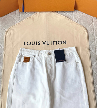루이비통 포켓 자수 화이트 데님 반바지