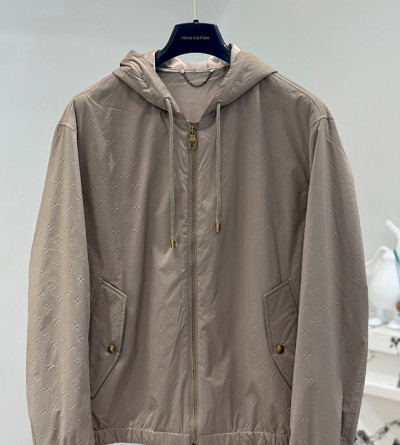 루이비통 엠보 집업 후드