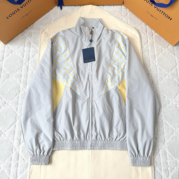 루이비통 콜라보 모노그램 패치 점퍼
