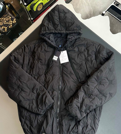 루이비통 폴리아미드 자수 집업 후드