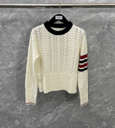 톰브라운 울 펀칭 니트