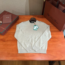 로로피아나 라운드 니트