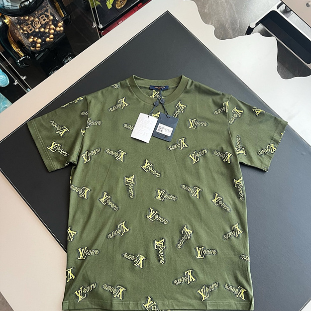 루이비통 로고 반팔