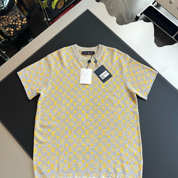 루이비통 자카드 반팔