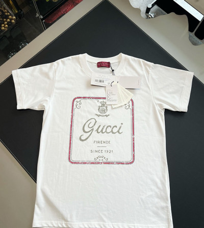 구찌 프린팅 반팔