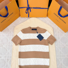 루이비통 펀칭 니트 반팔