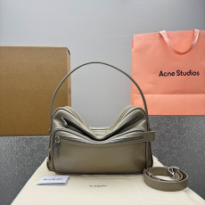 아크네스튜디오 카메라 숄더 백