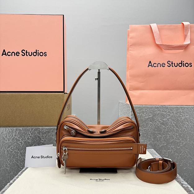 아크네스튜디오 카메라 숄더 백 스몰