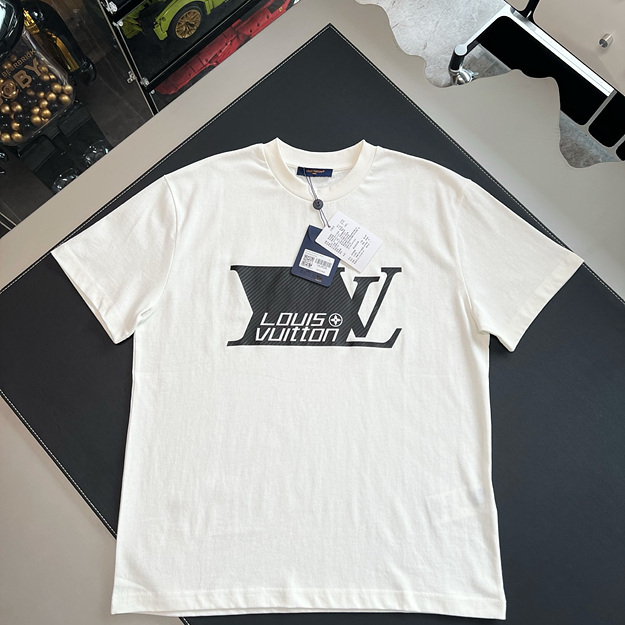 루이비통 프린팅 반팔