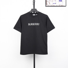 버버리 레터링 반팔