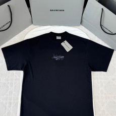 발렌시아가 프린팅 반팔